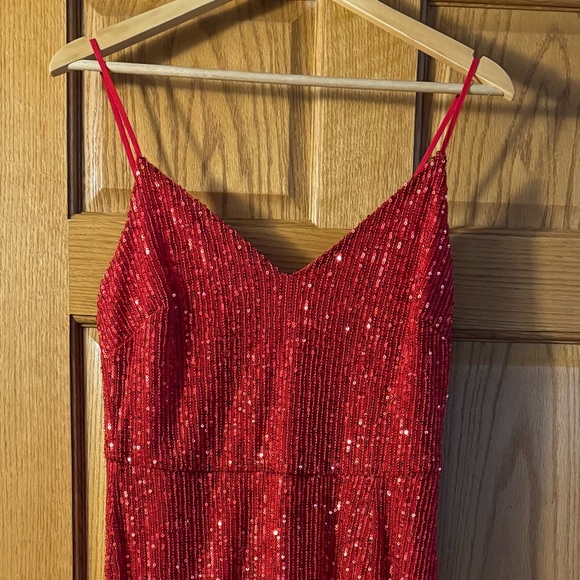 Dresses & Skirts - Red sequins dress